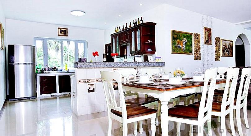 Huay Yai 6-7 bedroom Pool Villa and 3-4-bedroom guest house Pattaya Thailand